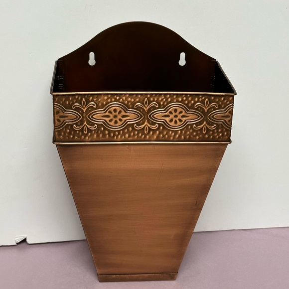 Better home and garden collection/Home interiors metal copper wall planter - Picture 1 of 11